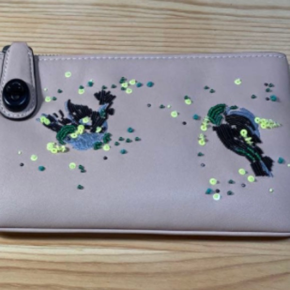 Coach 1941 Collection Meadowlark Turnlock Wristlet 21 EUC - Picture 3 of 6